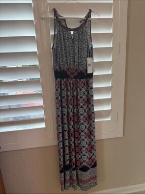 Boho Print Sleeveless Maxi Dress in Black and Pink